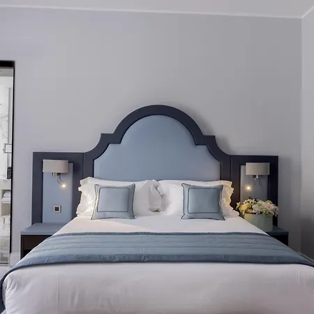 Готель Genesis