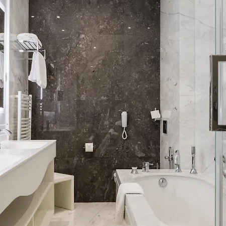 Genesis Hotell Menton