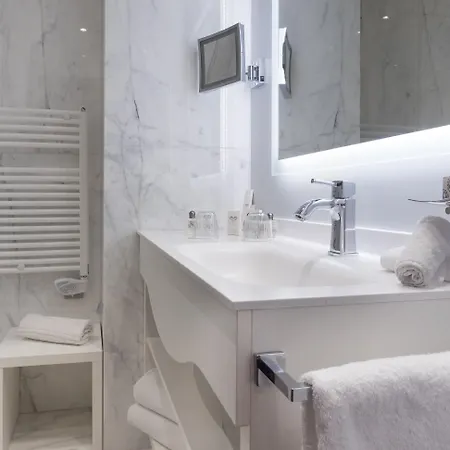 Hotell Genesis 5*