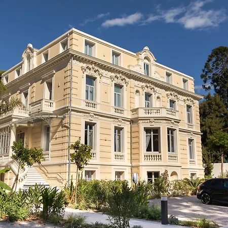 Hotel Genesis 5*