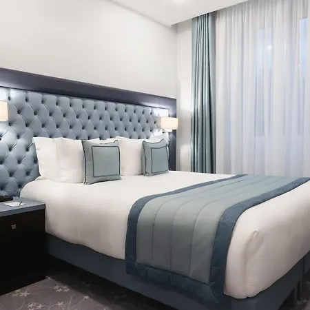 Genesis Μεντόν