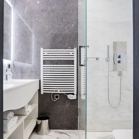 酒店 Genesis 芒通