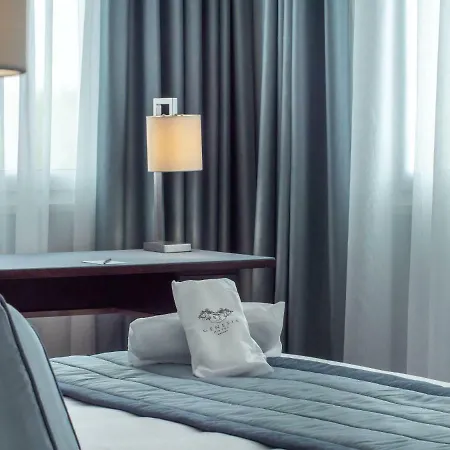 Genesis Hotel 5*