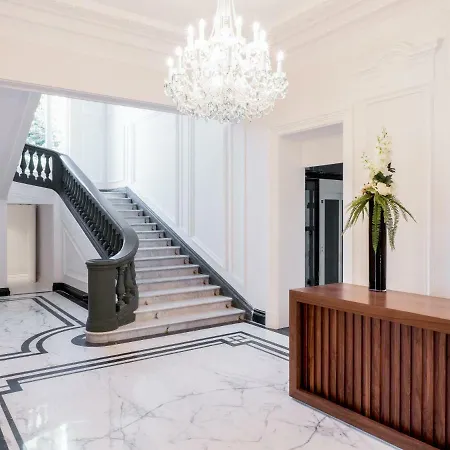 Genesis Hotell