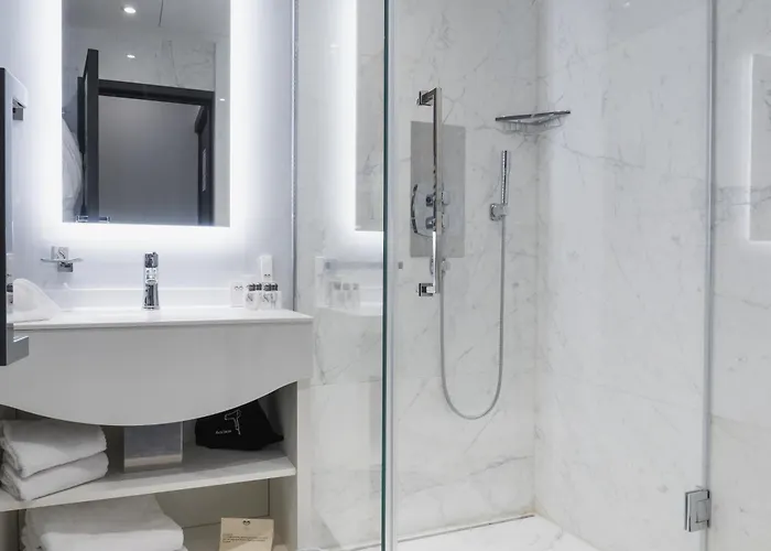 Genesis Hotel Menton