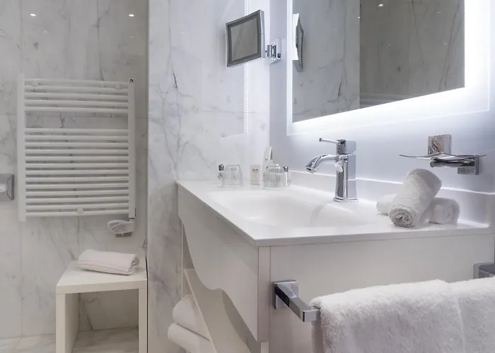 Genesis Hotel Menton